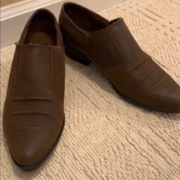 Zodiac Cute brown booties - Picture 1 of 3